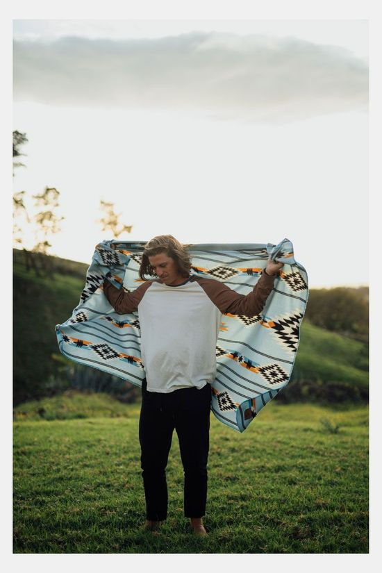 Slowtide Journey Fleece Blanket Deken